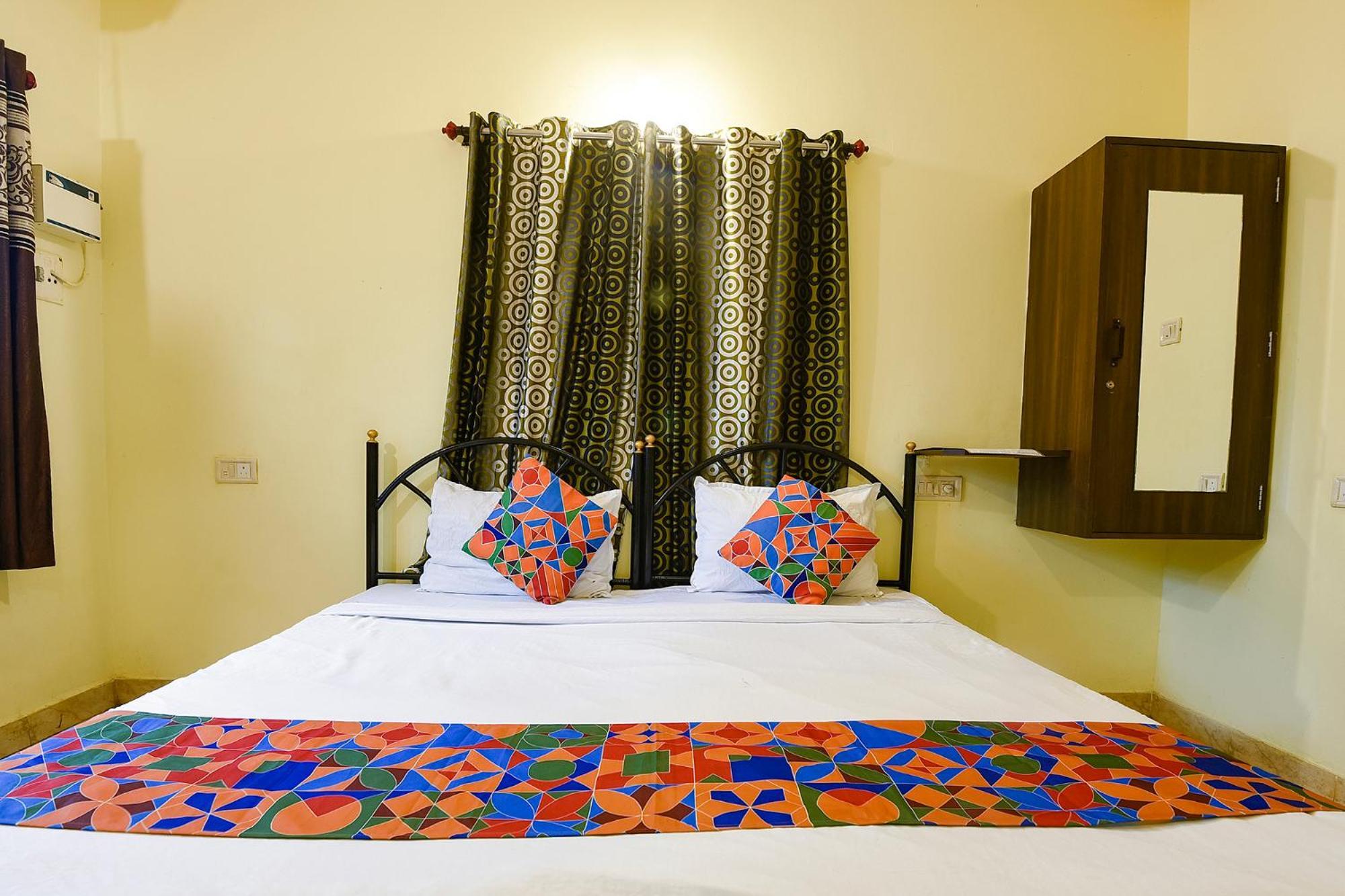Fabhotel Joaquim Beachside Resort - Nr Tito'S Lane, Baga Beach Екстер'єр фото