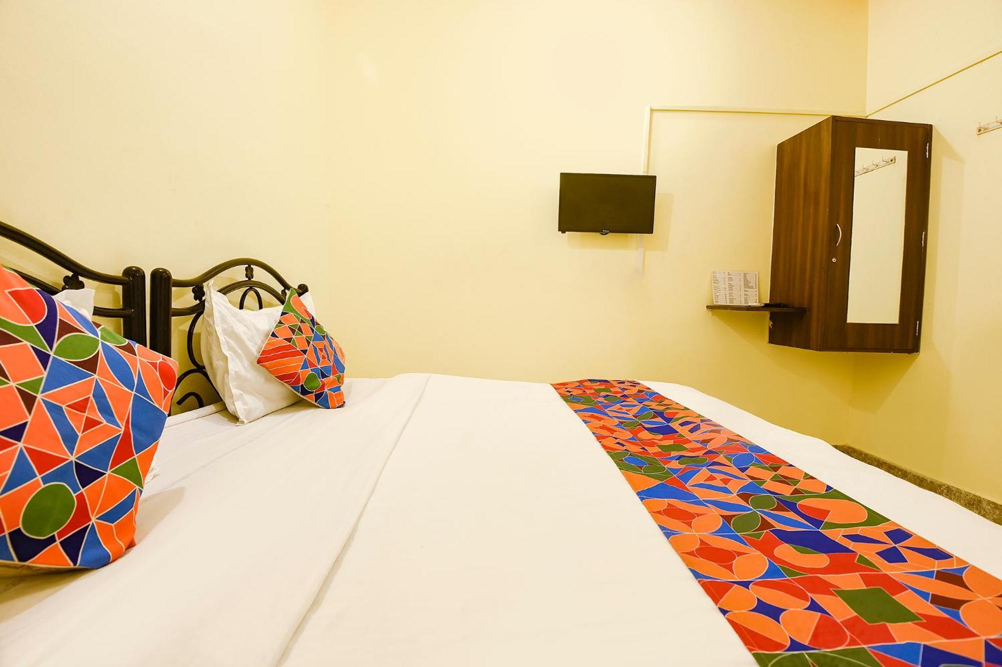 Fabhotel Joaquim Beachside Resort - Nr Tito'S Lane, Baga Beach Екстер'єр фото